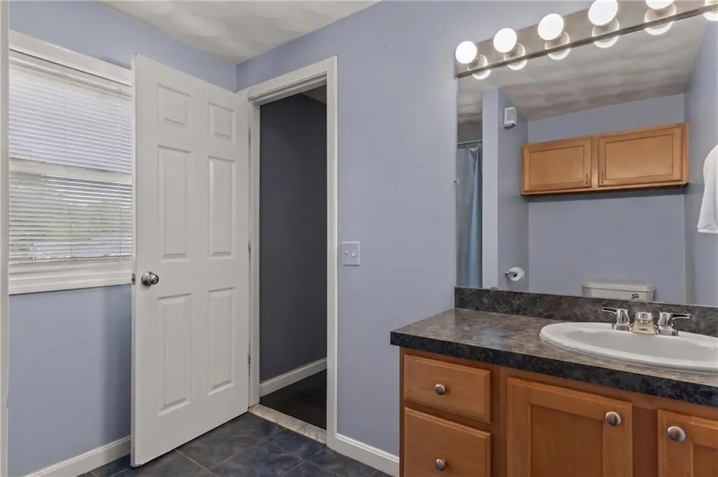 234 3rd Avenue Cranston RI 02910
