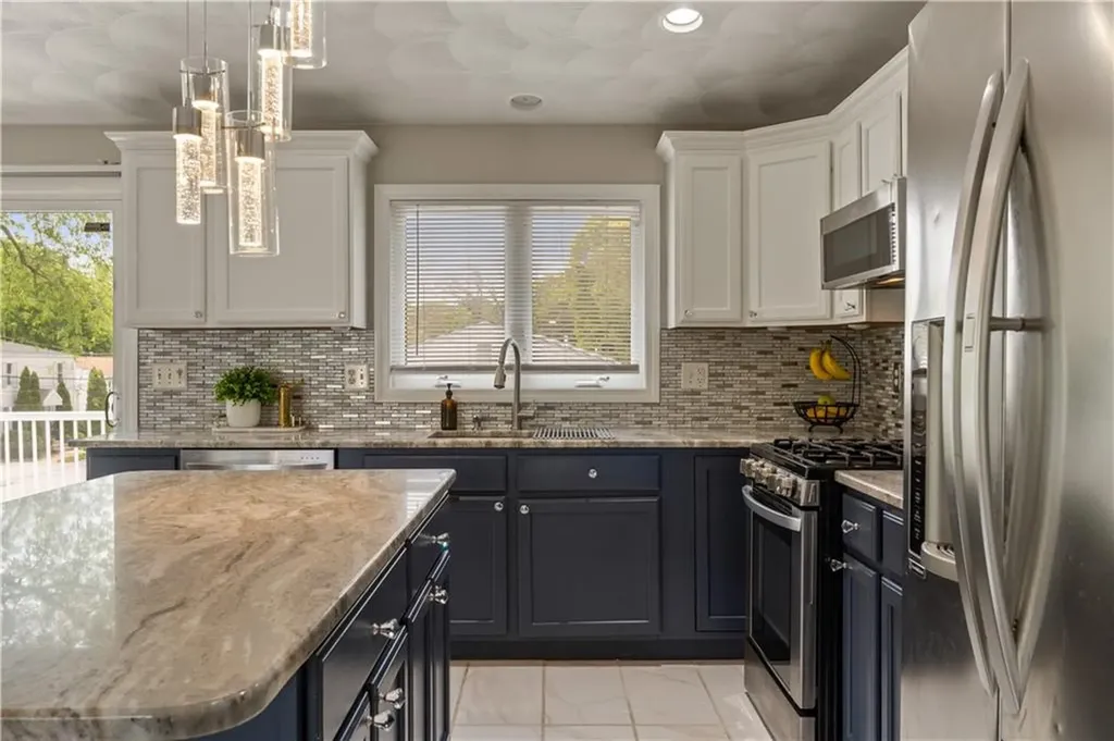 234 3rd Avenue Cranston RI 02910