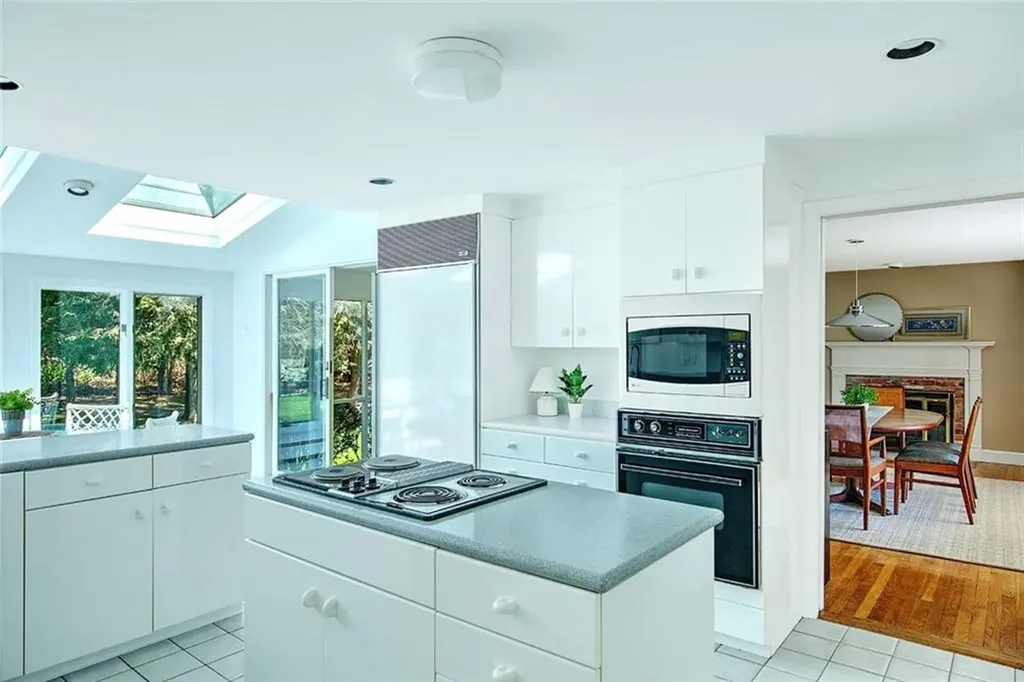 11 Henry Drive Barrington RI 02806