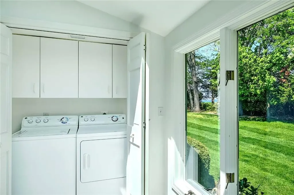 11 Henry Drive Barrington RI 02806