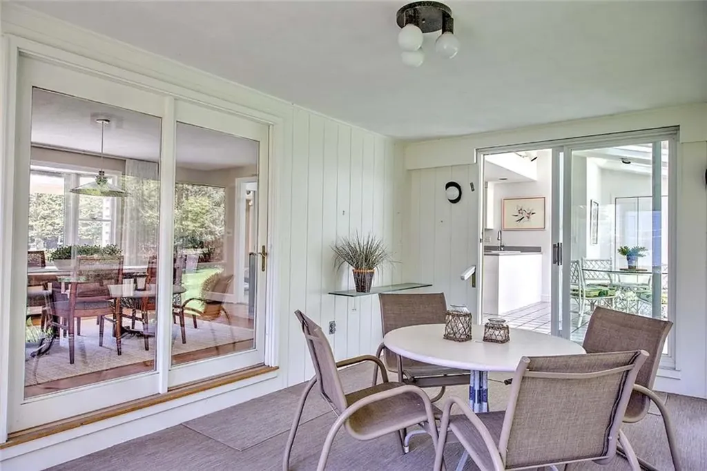 11 Henry Drive Barrington RI 02806