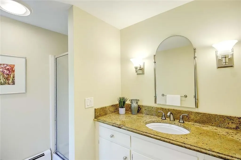 11 Henry Drive Barrington RI 02806