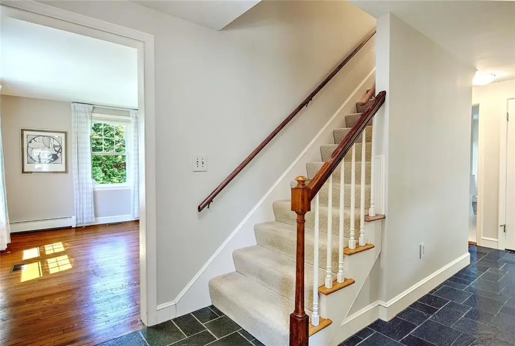 11 Henry Drive Barrington RI 02806