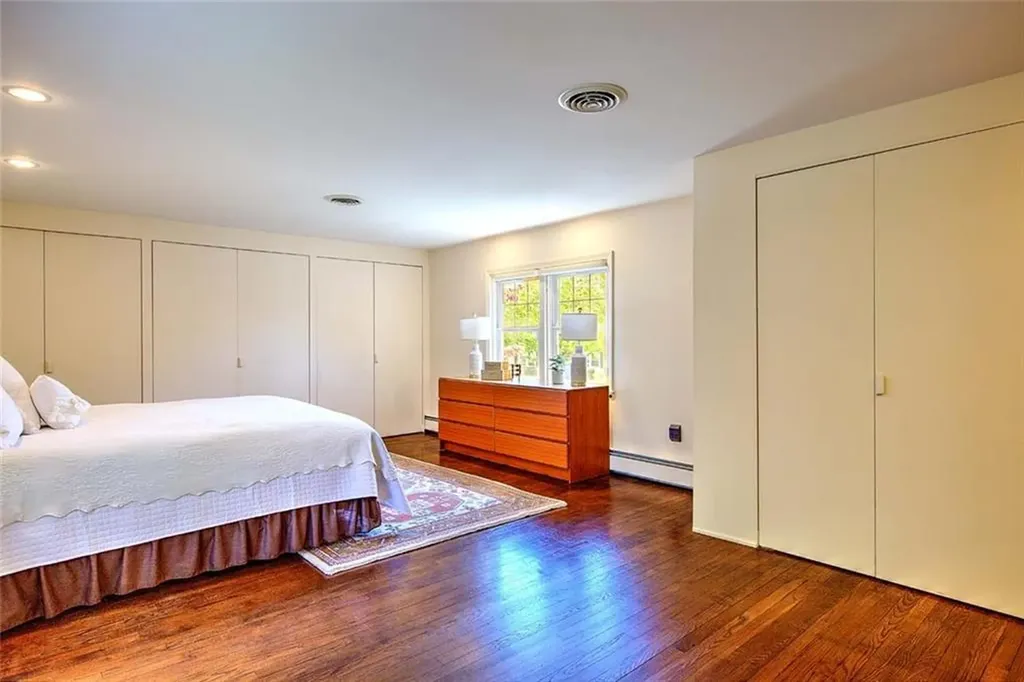 11 Henry Drive Barrington RI 02806