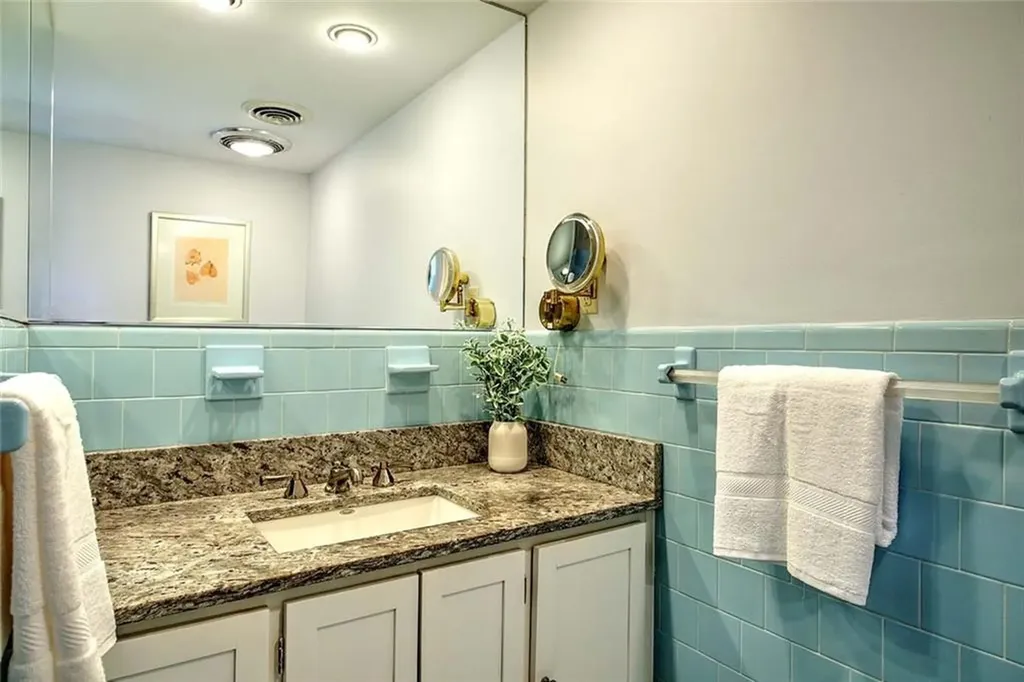 11 Henry Drive Barrington RI 02806