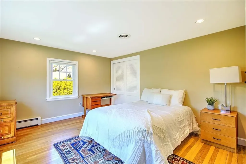11 Henry Drive Barrington RI 02806