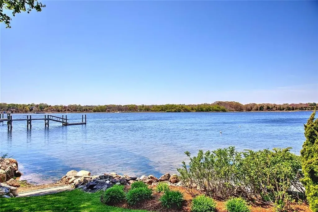 11 Henry Drive Barrington RI 02806