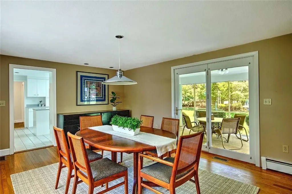 11 Henry Drive Barrington RI 02806