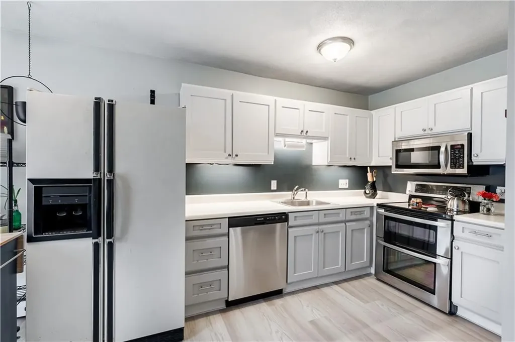 10 Burleigh Street Providence RI 02904