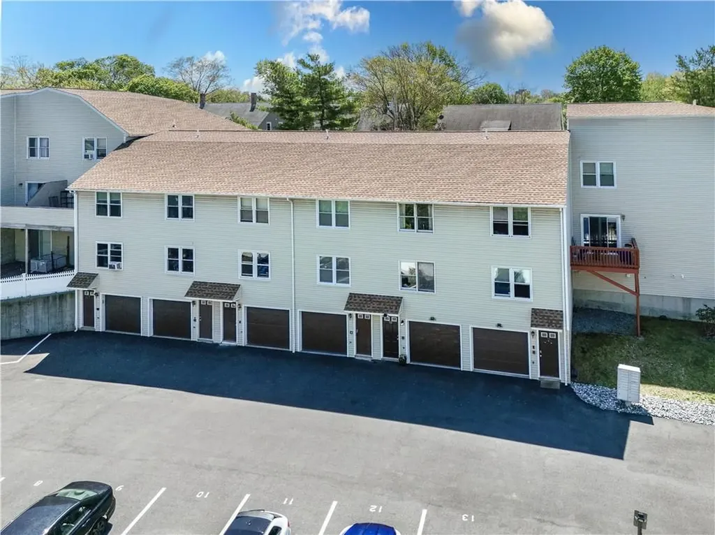 10 Burleigh Street Providence RI 02904