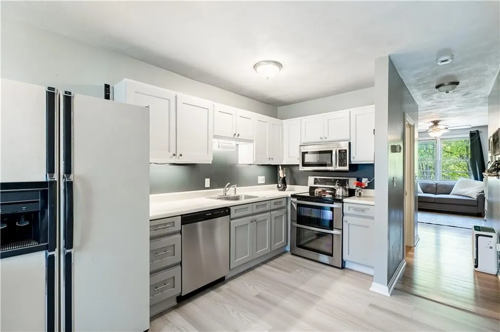 10 Burleigh Street Providence RI 02904