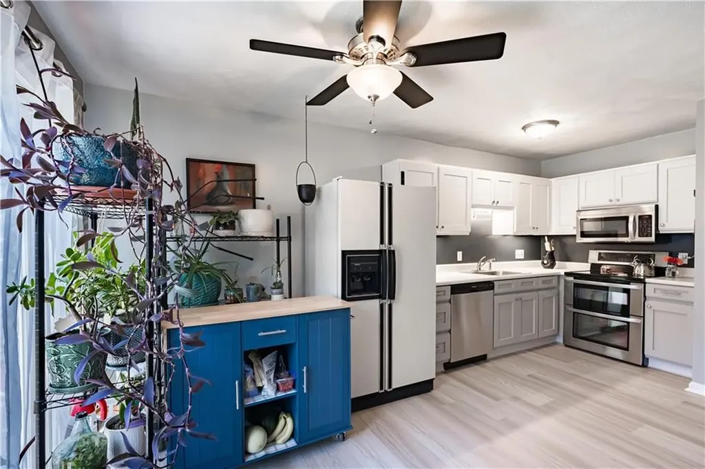 10 Burleigh Street Providence RI 02904