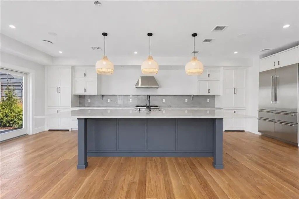 6 Sharon Court Newport RI 02840
