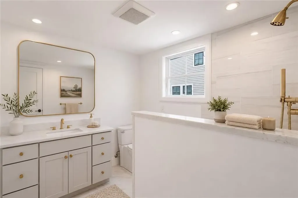 6 Sharon Court Newport RI 02840