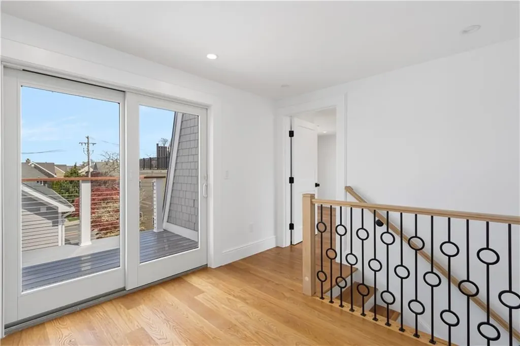 6 Sharon Court Newport RI 02840