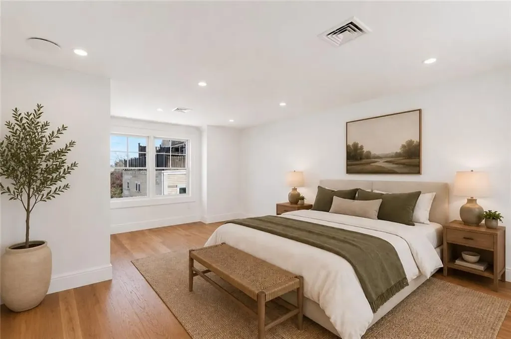 6 Sharon Court Newport RI 02840
