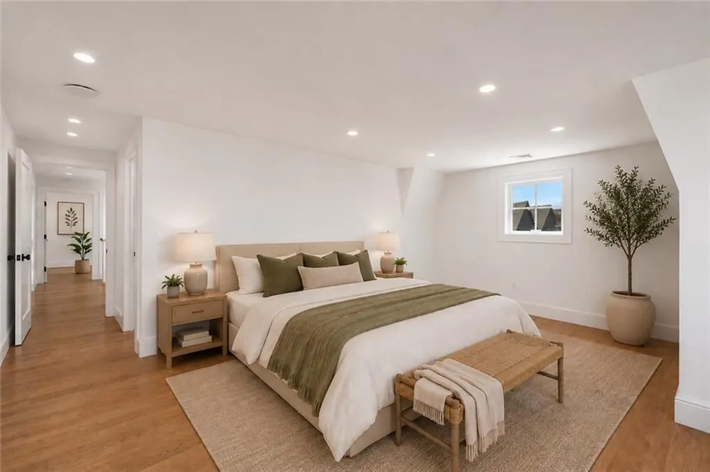 6 Sharon Court Newport RI 02840