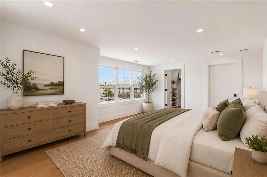 6 Sharon Court Newport RI 02840