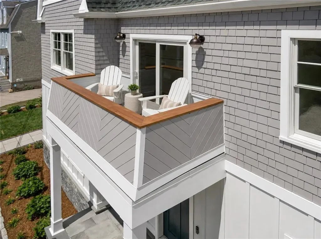 6 Sharon Court Newport RI 02840