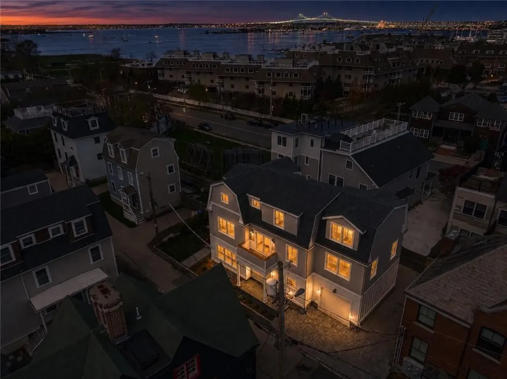 6 Sharon Court Newport RI 02840