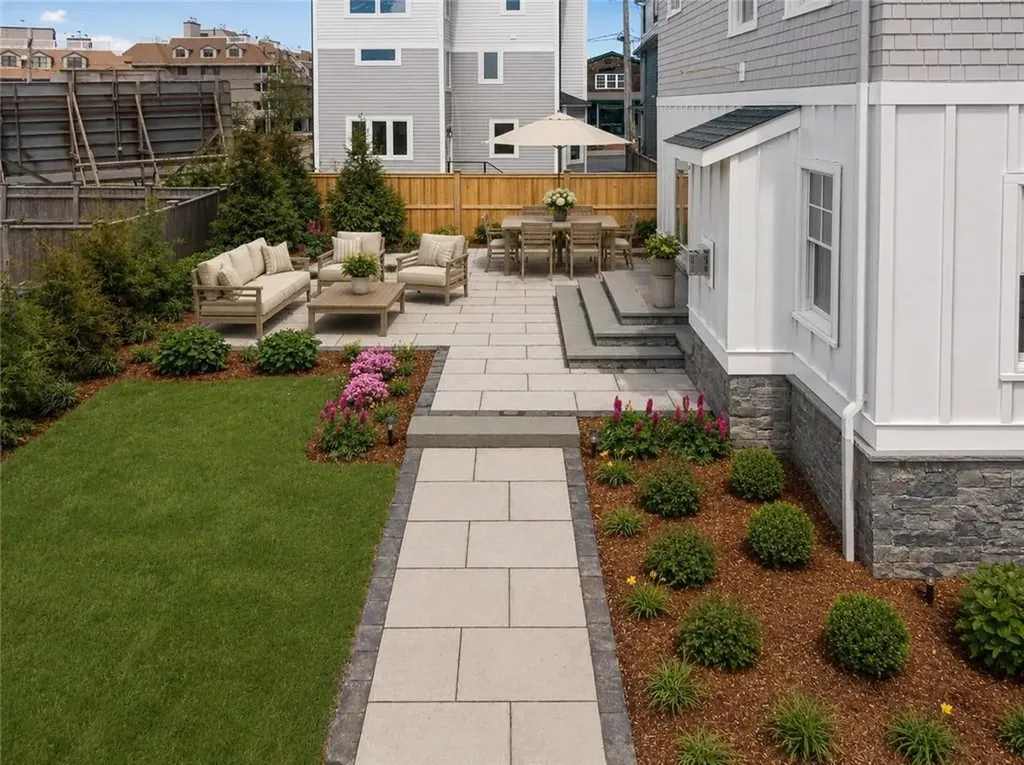 6 Sharon Court Newport RI 02840