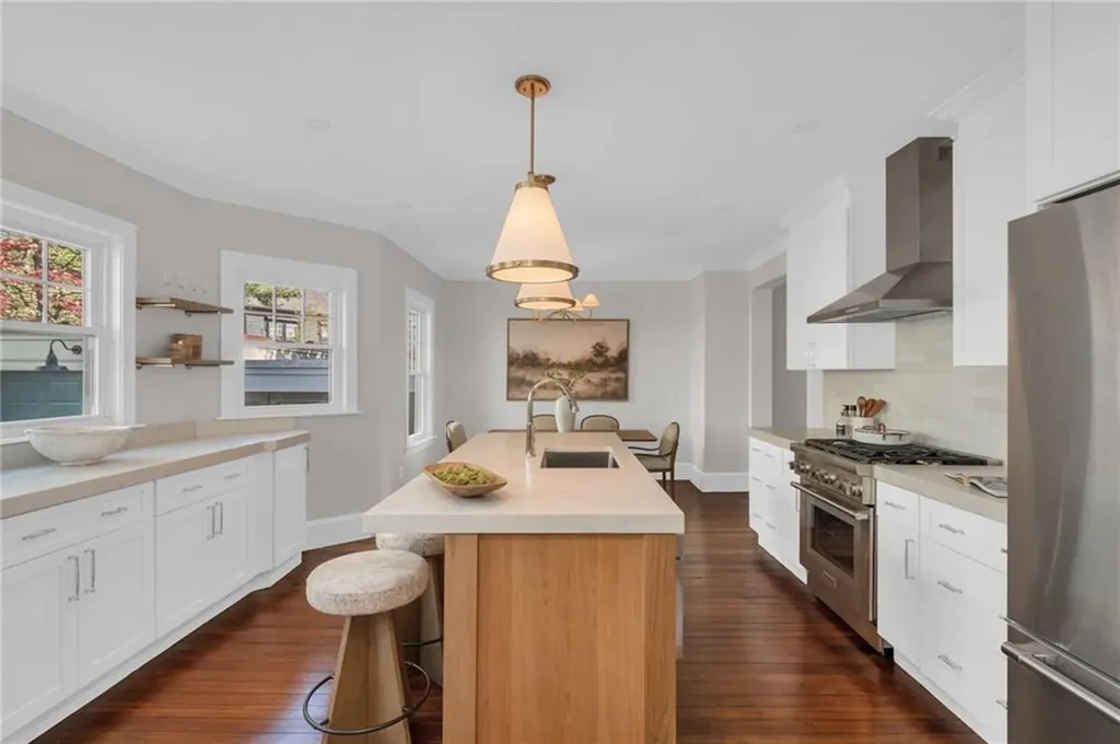 19 Rhode Island Avenue Providence RI 02906