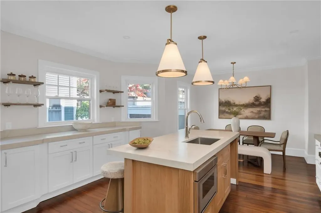 19 Rhode Island Avenue Providence RI 02906