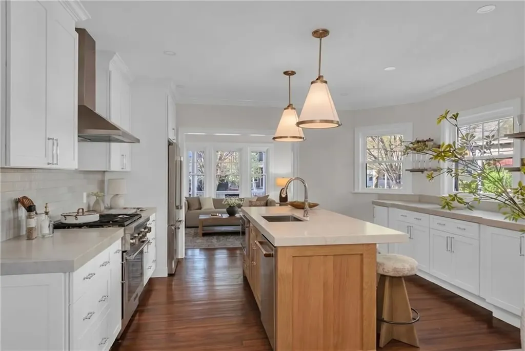 19 Rhode Island Avenue Providence RI 02906