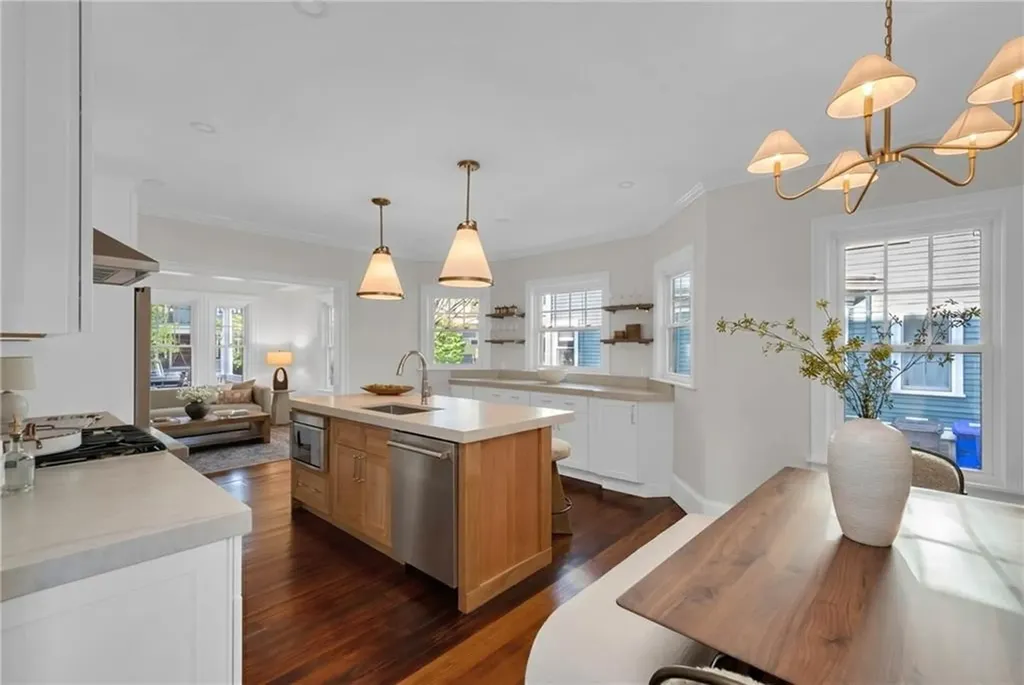 19 Rhode Island Avenue Providence RI 02906