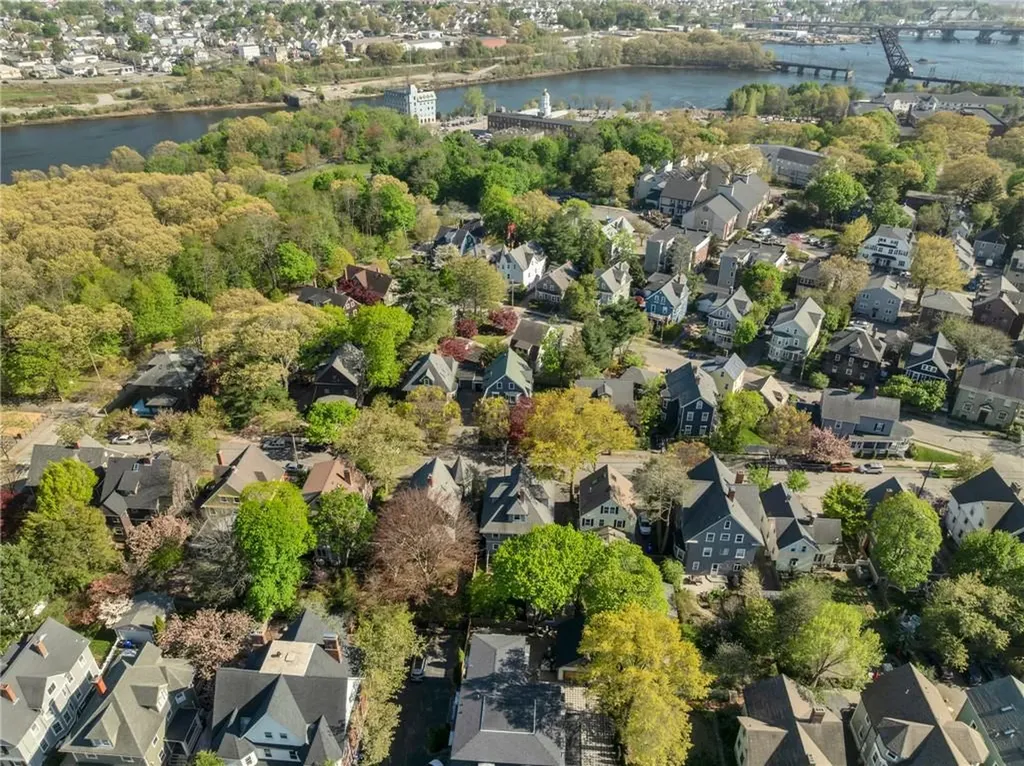 19 Rhode Island Avenue Providence RI 02906