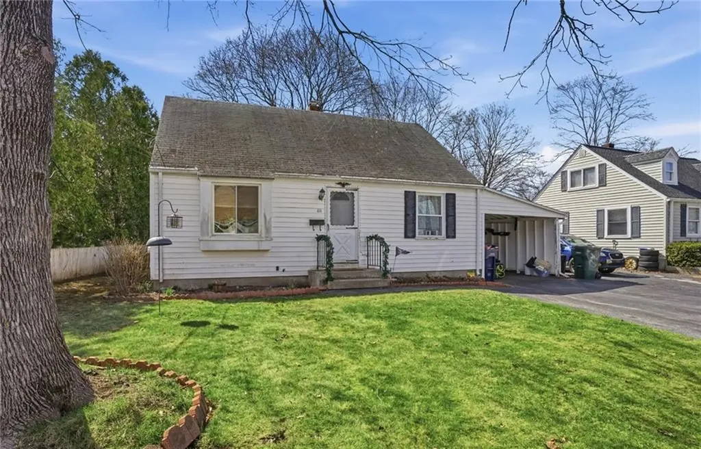 111 Lake Drive North Kingstown RI 02852