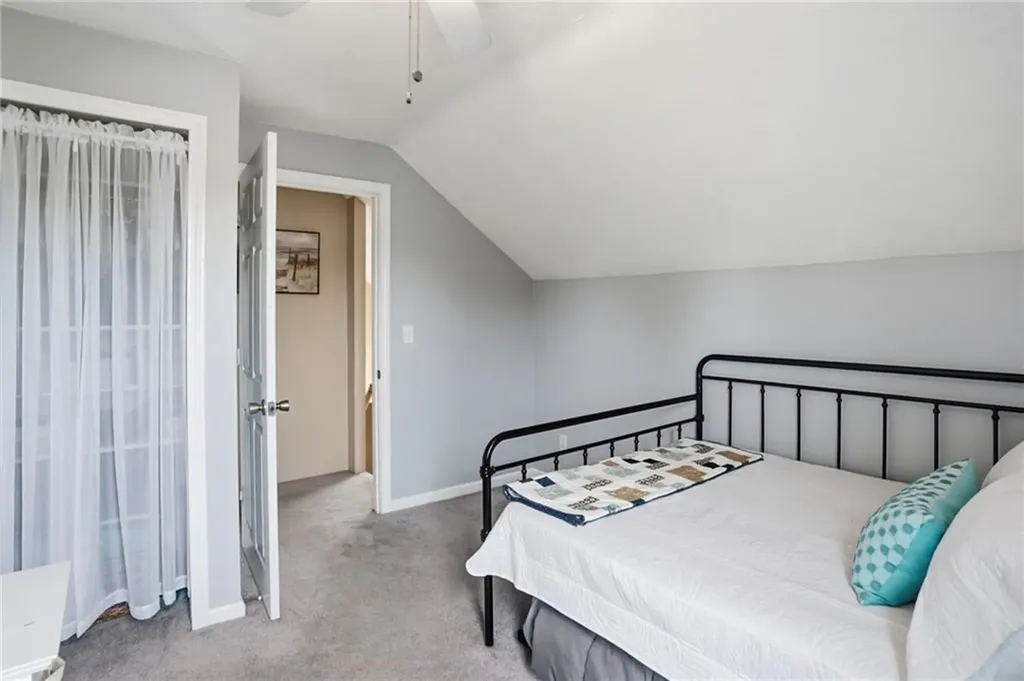 118 Bellevue Avenue North Smithfield RI 02896