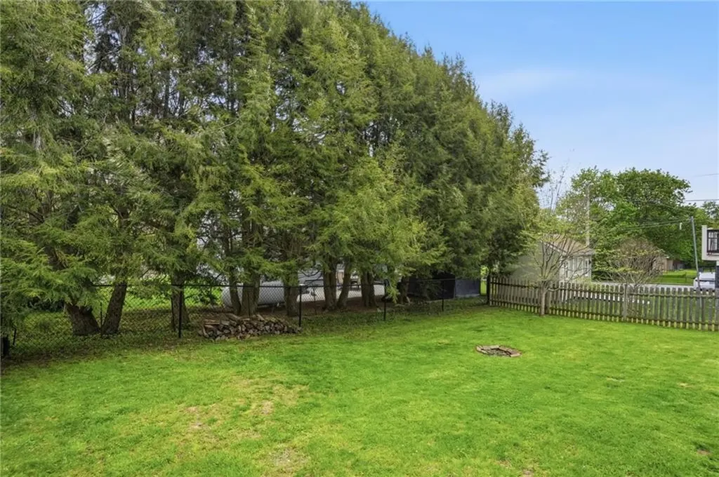 118 Bellevue Avenue North Smithfield RI 02896