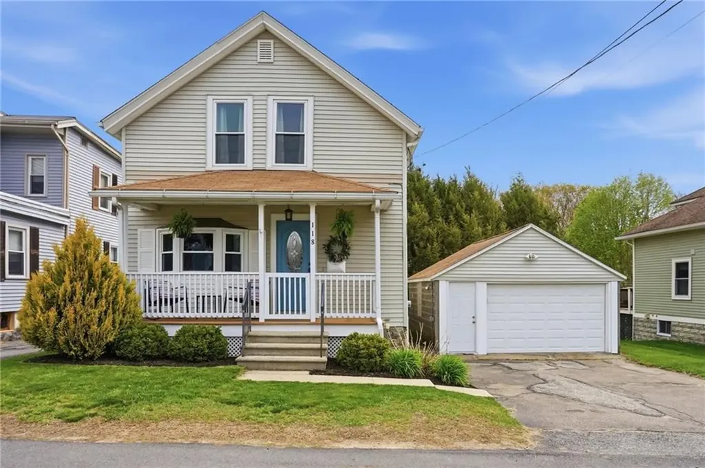 118 Bellevue Avenue North Smithfield RI 02896