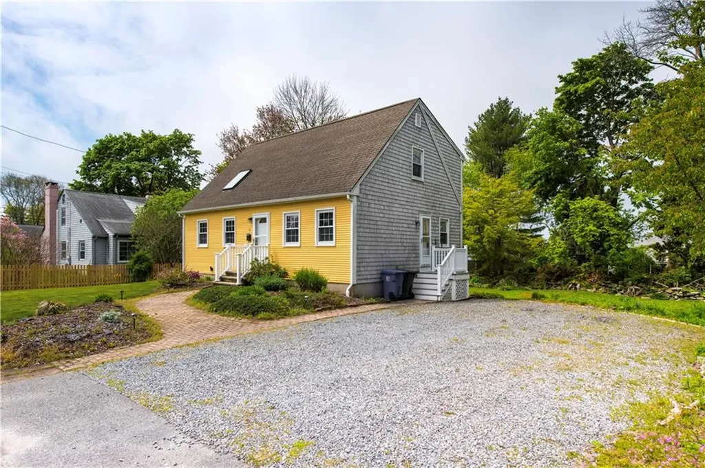 6 Englewood Court Warren RI 02885