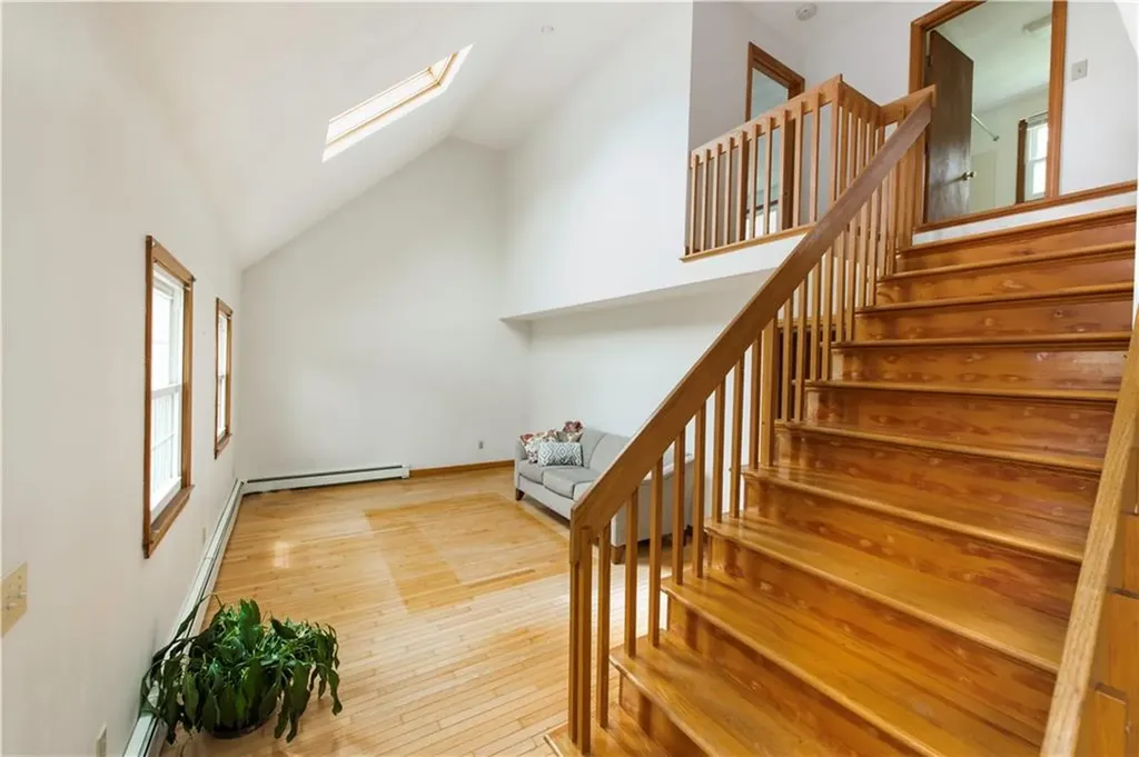 6 Englewood Court Warren RI 02885