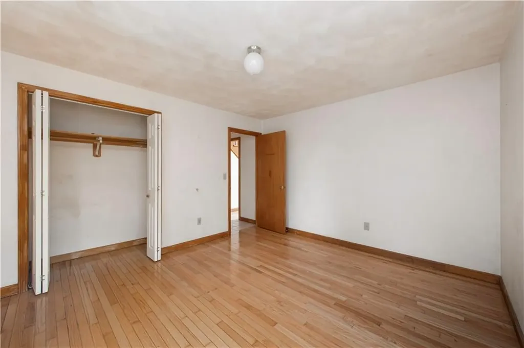 6 Englewood Court Warren RI 02885