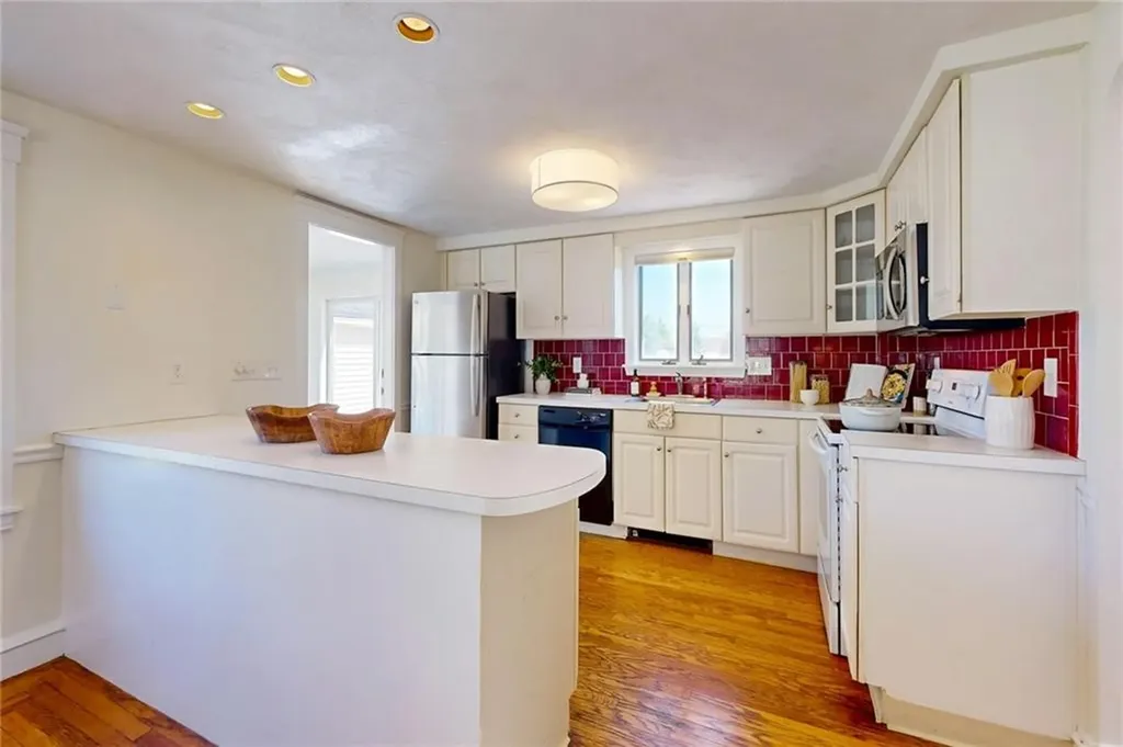 152 Audubon Road Warwick RI 02888