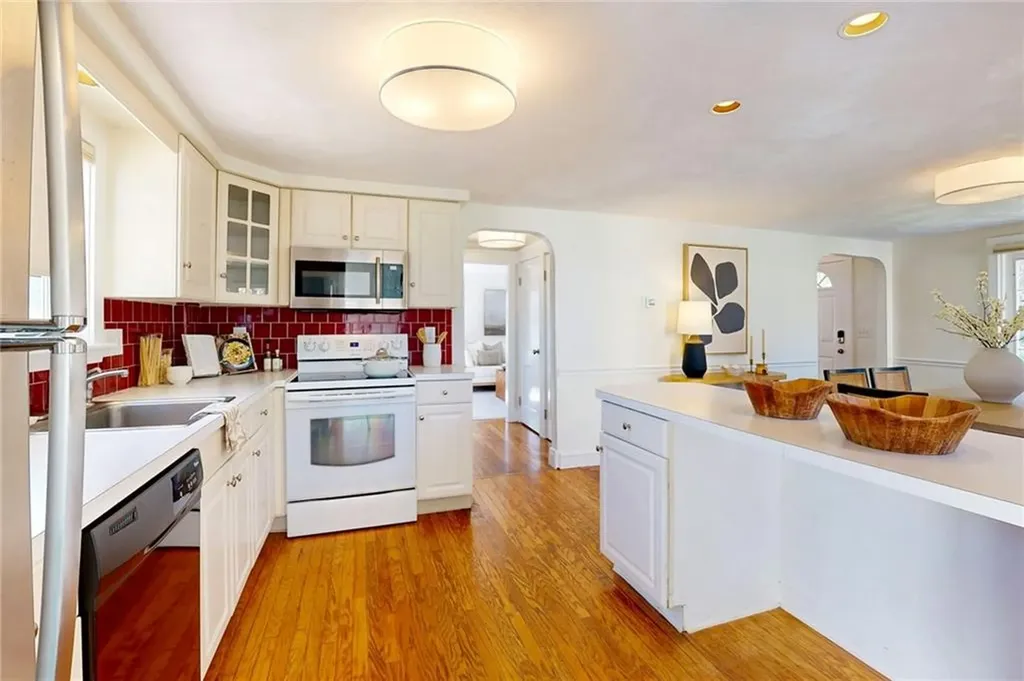 152 Audubon Road Warwick RI 02888