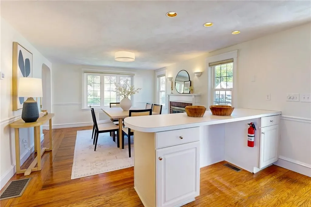 152 Audubon Road Warwick RI 02888