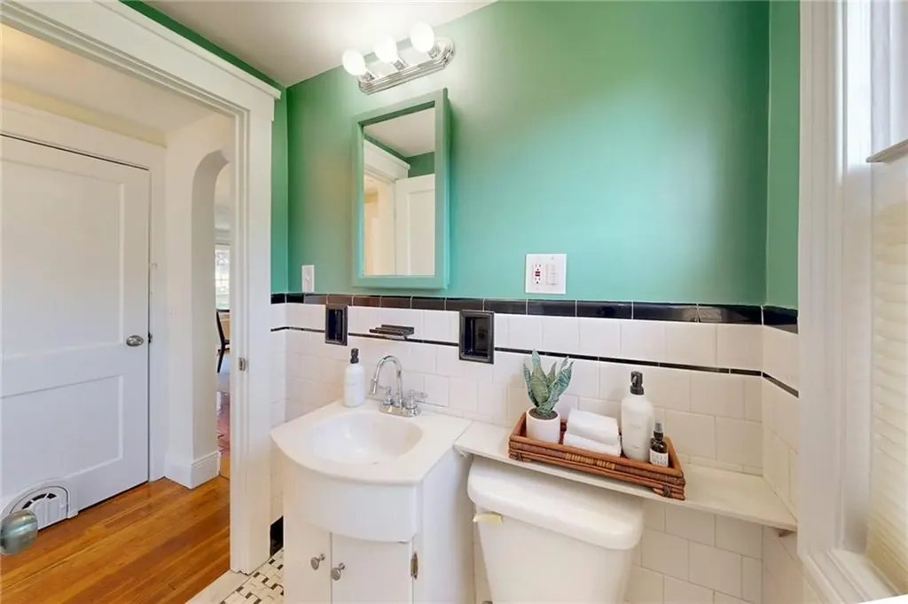 152 Audubon Road Warwick RI 02888
