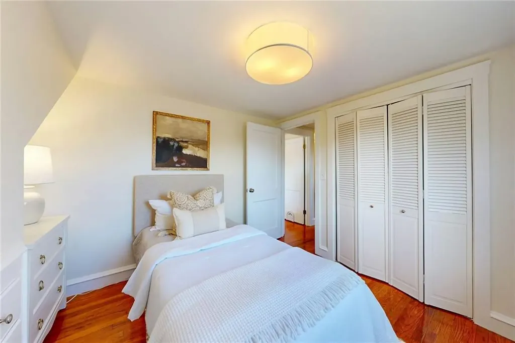 152 Audubon Road Warwick RI 02888