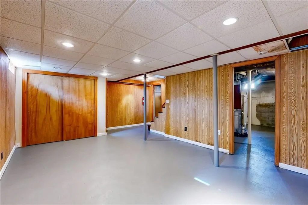 152 Audubon Road Warwick RI 02888
