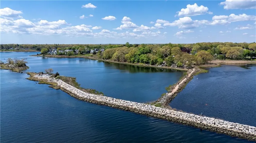 152 Audubon Road Warwick RI 02888