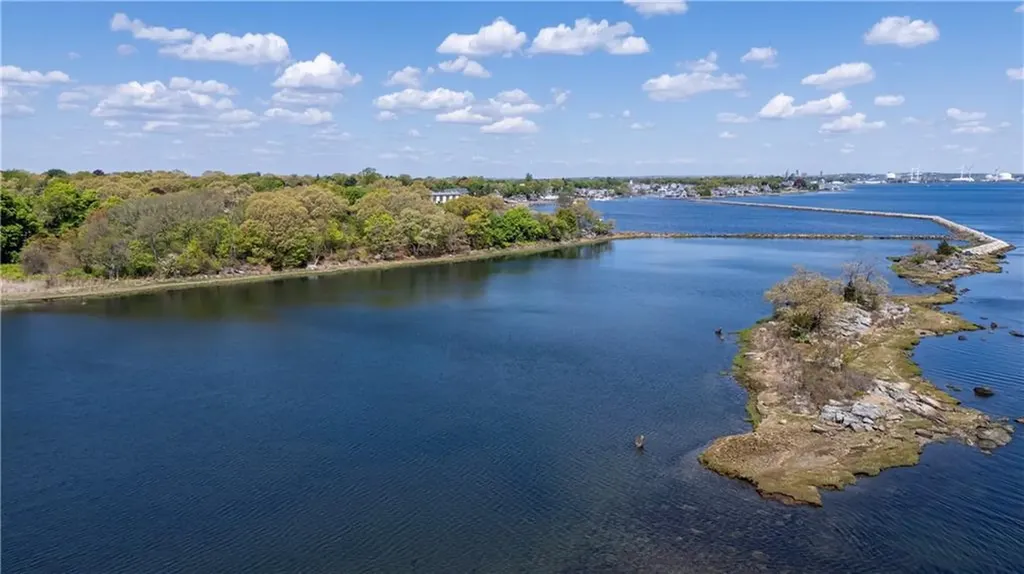 152 Audubon Road Warwick RI 02888