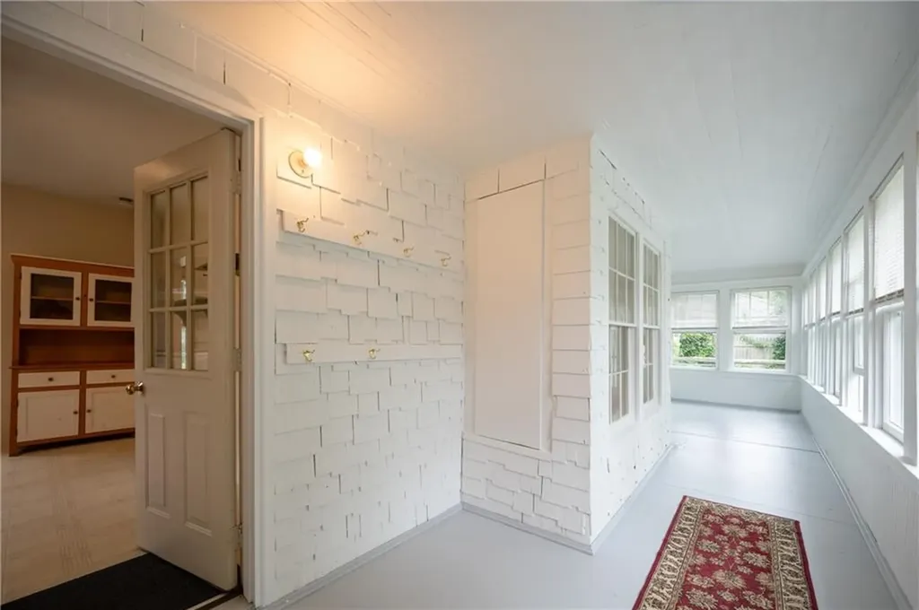 10 12 Hendricks Street South Kingstown RI 02879