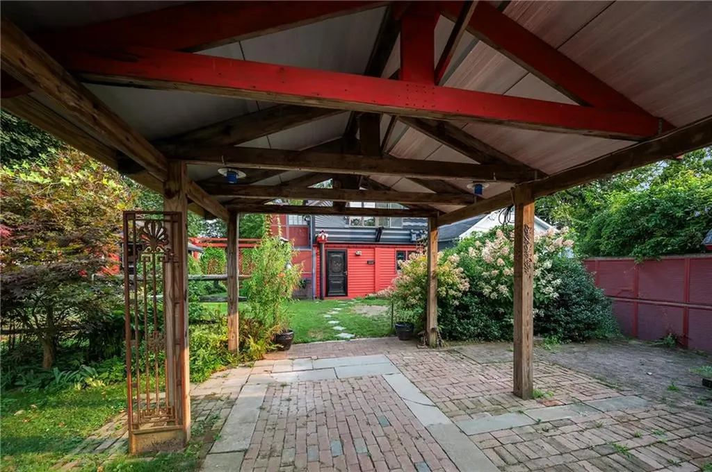 10 12 Hendricks Street South Kingstown RI 02879
