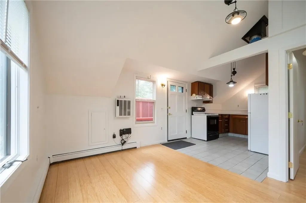10 12 Hendricks Street South Kingstown RI 02879
