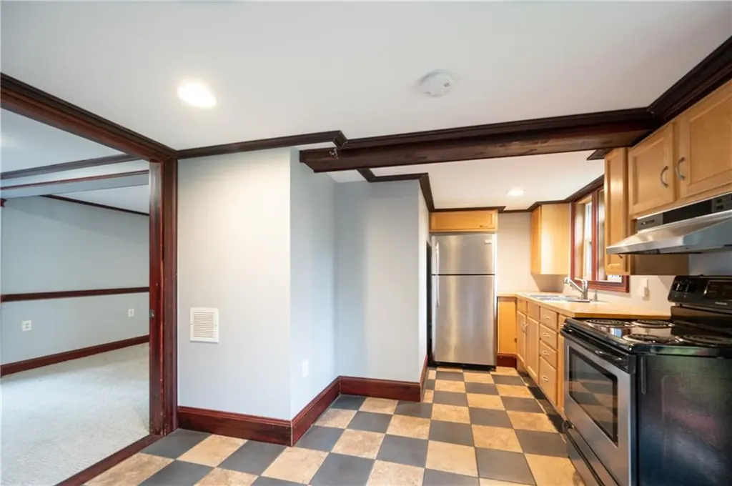 10 12 Hendricks Street South Kingstown RI 02879