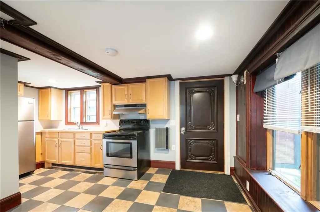 10 12 Hendricks Street South Kingstown RI 02879